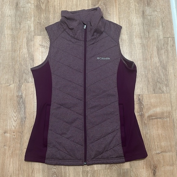 COLUMBIA | Women's Outerspaced Hybrid Vest - Picture 1 of 3